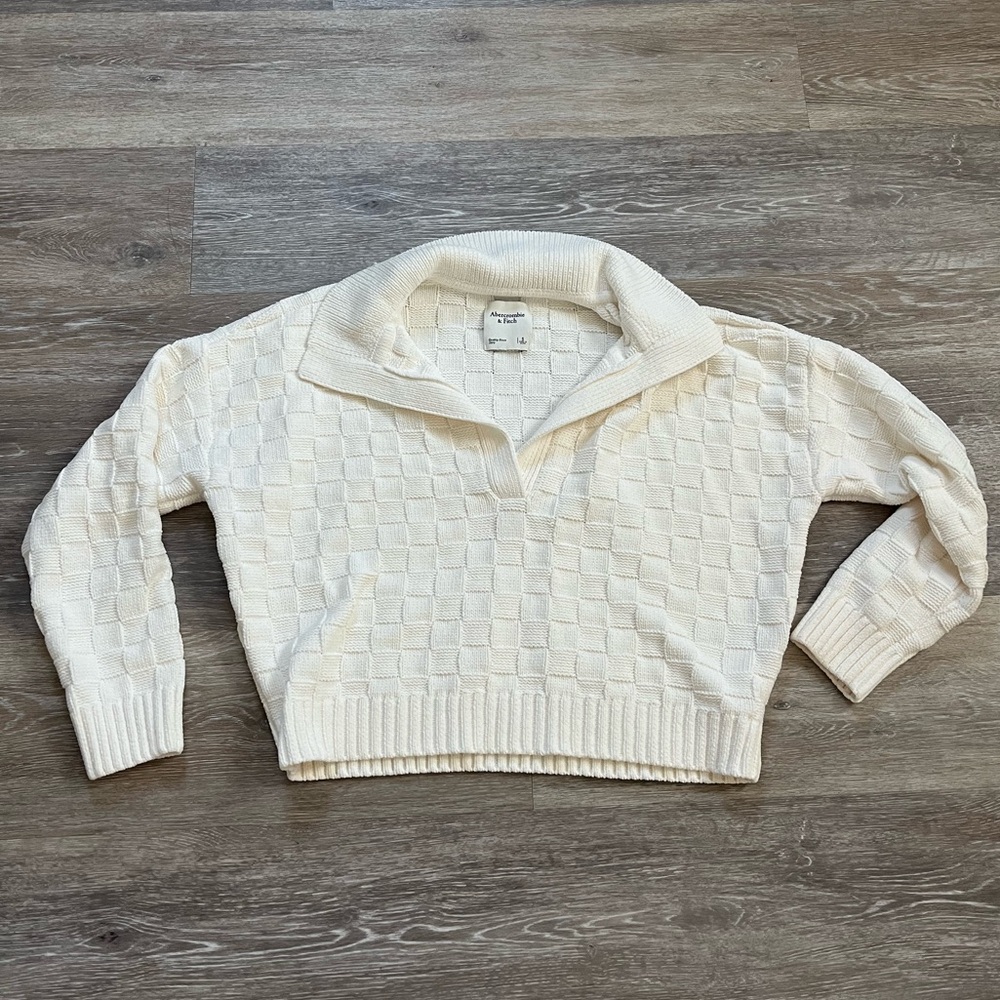 Abercrombie & Fitch cropped, collared sweater - size Small